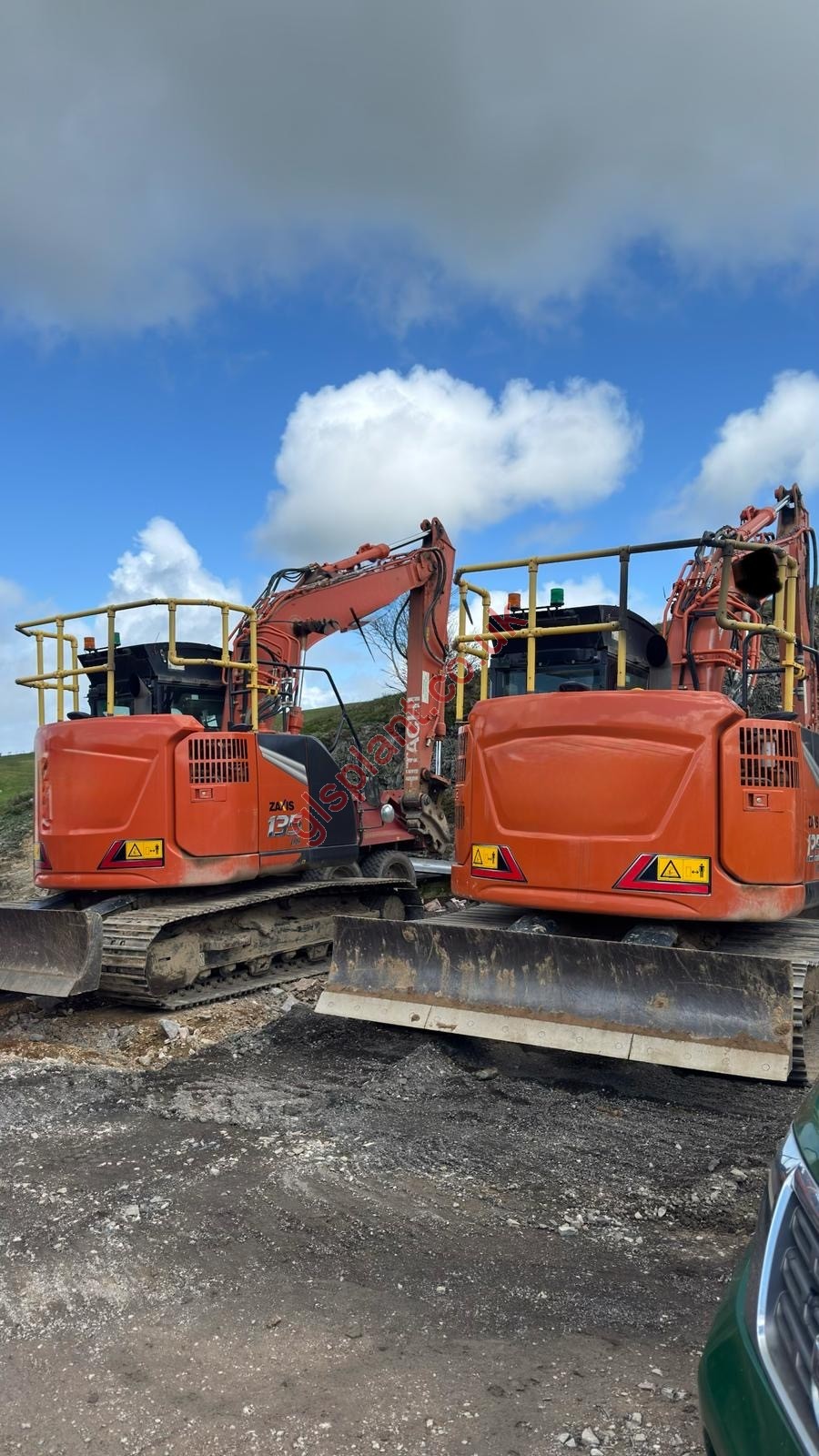 Hitachi ZX135USBLC-7