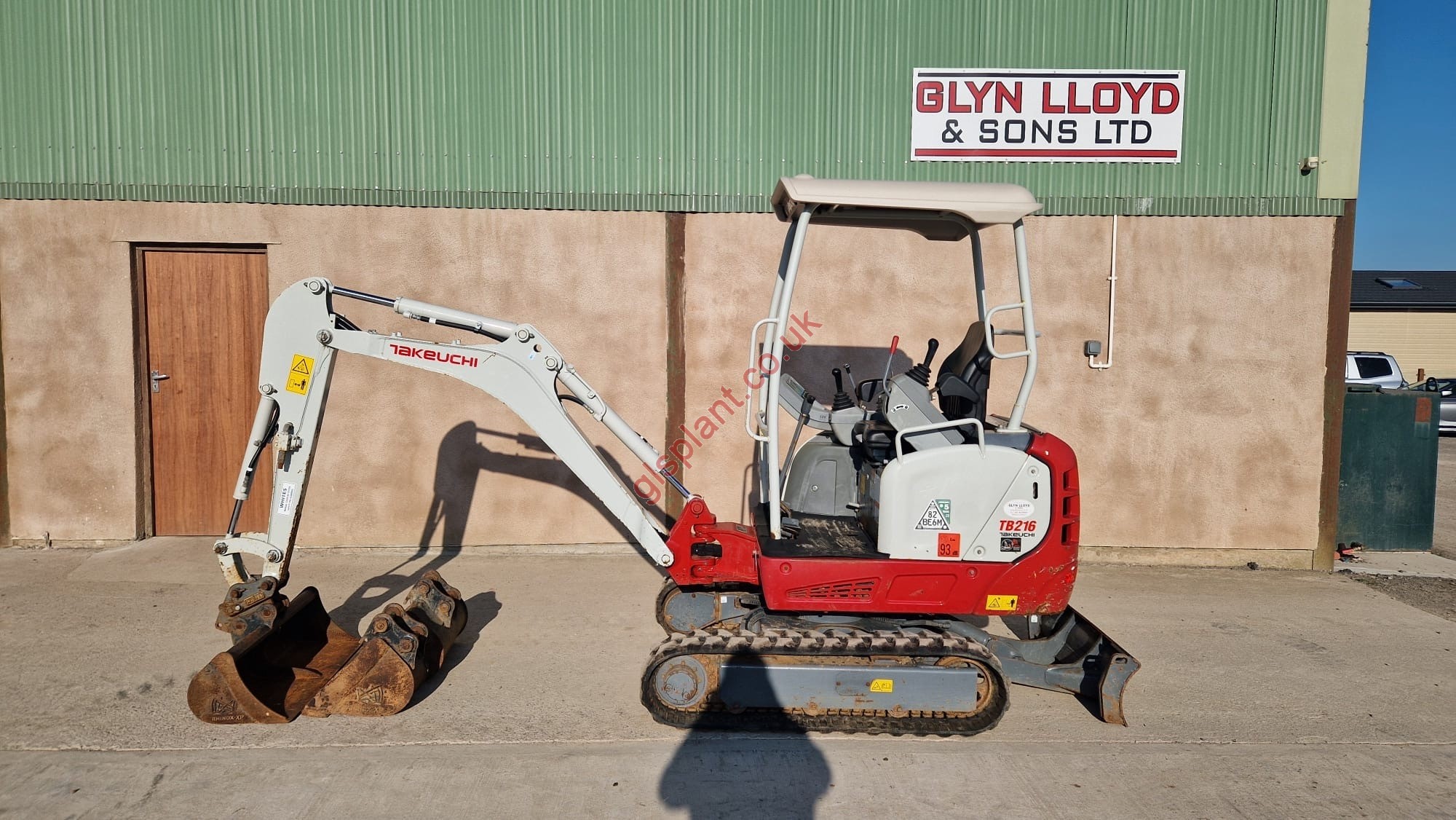 TAKEUCHI TB216S