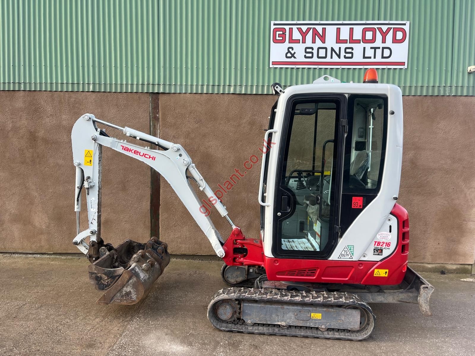 TAKEUCHI TB216A