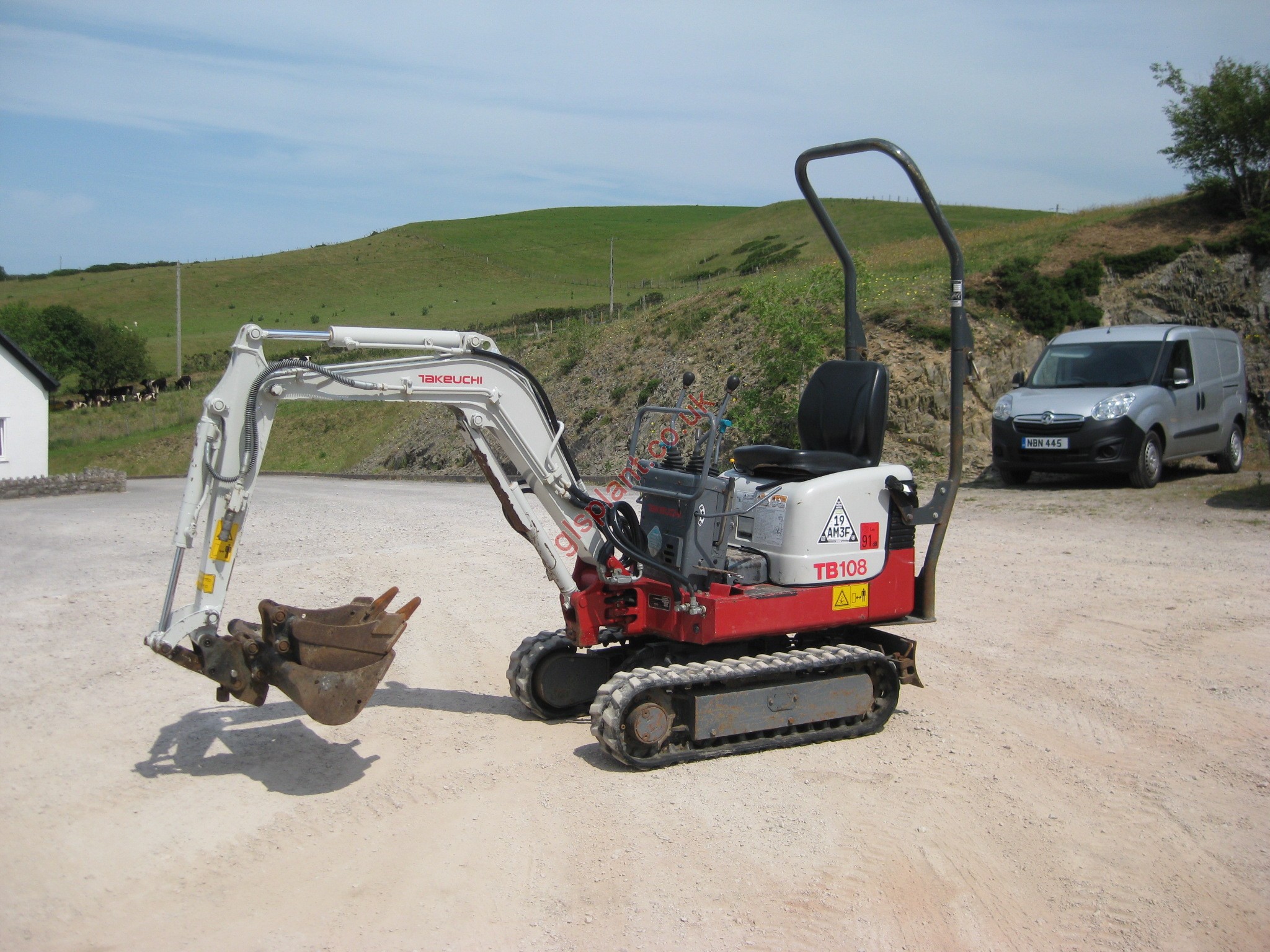 TAKEUCHI TB108