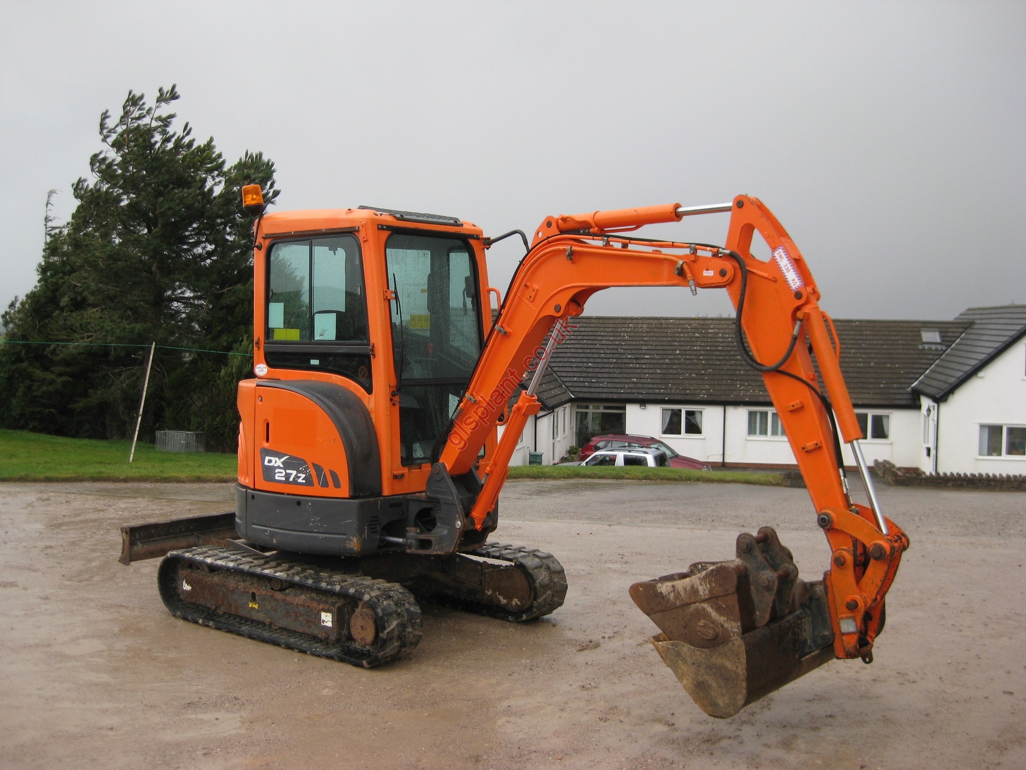DOOSAN DX27Z