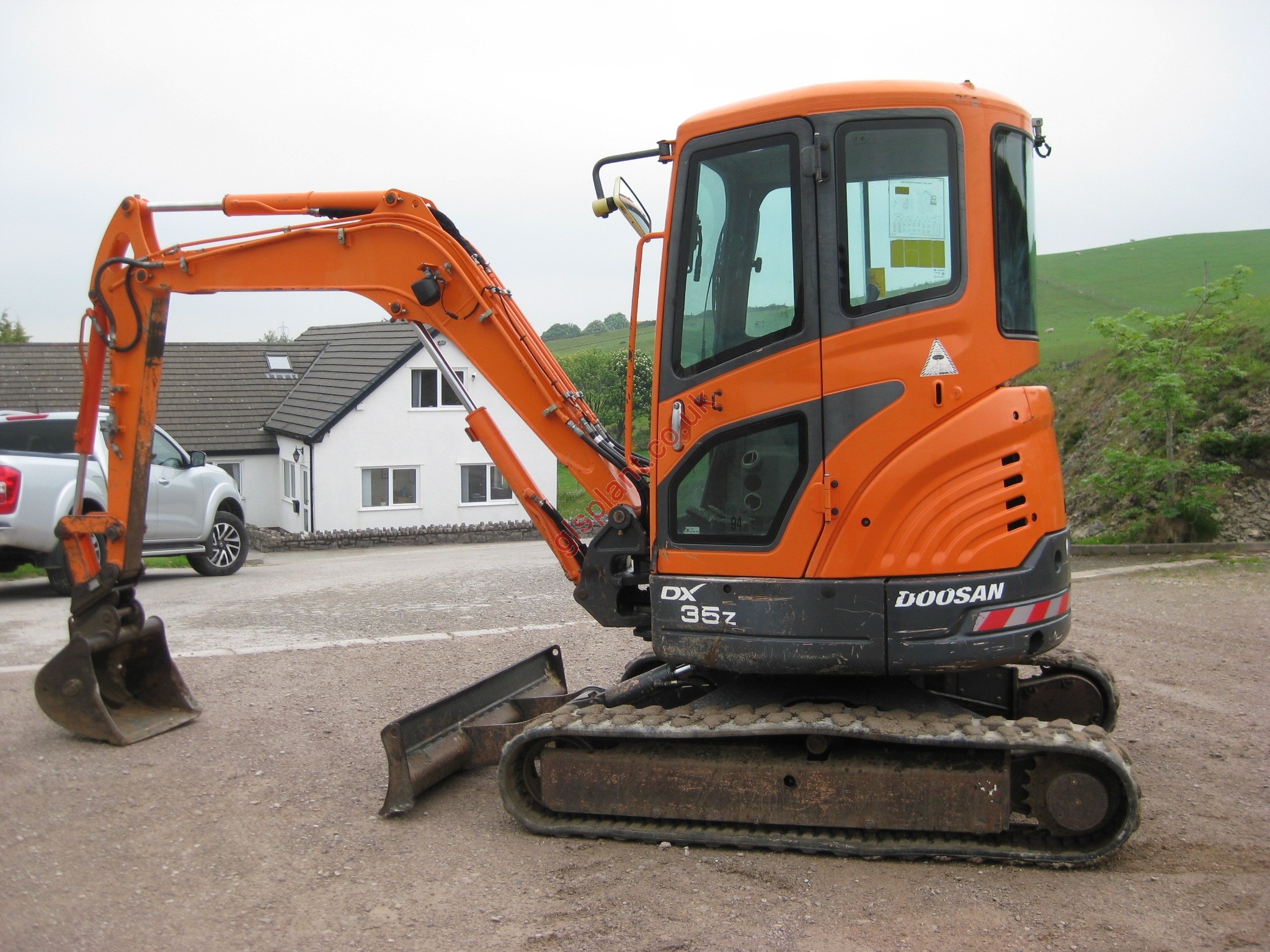 DOOSAN DX35Z