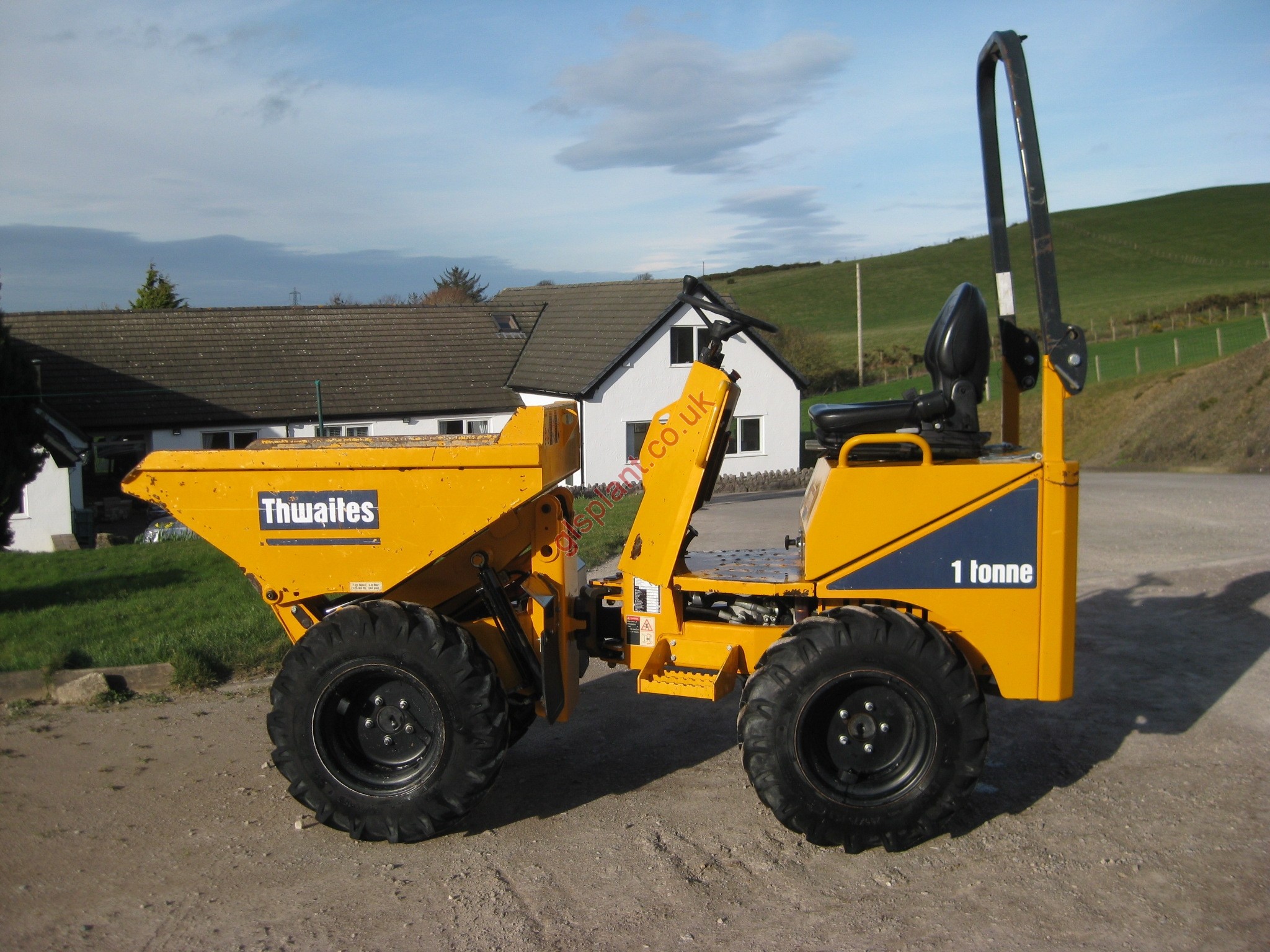 THWAITES 1 TON HI-LIFT