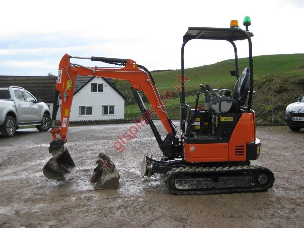 HITACHI ZX19