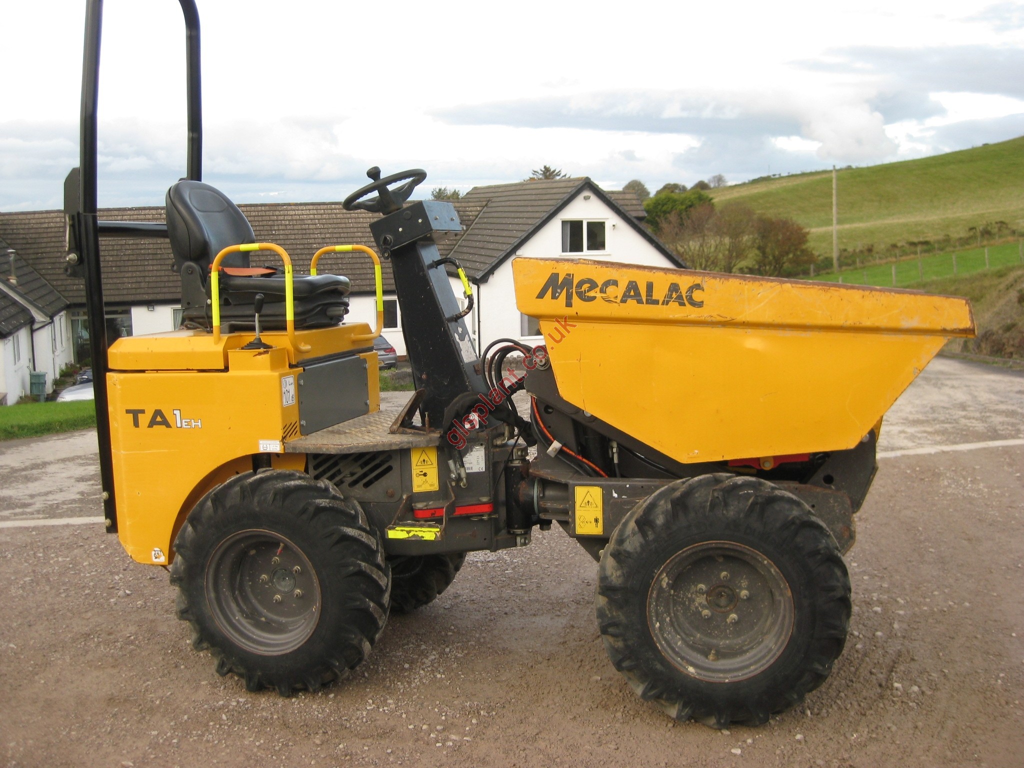 MECALAC TA1EH