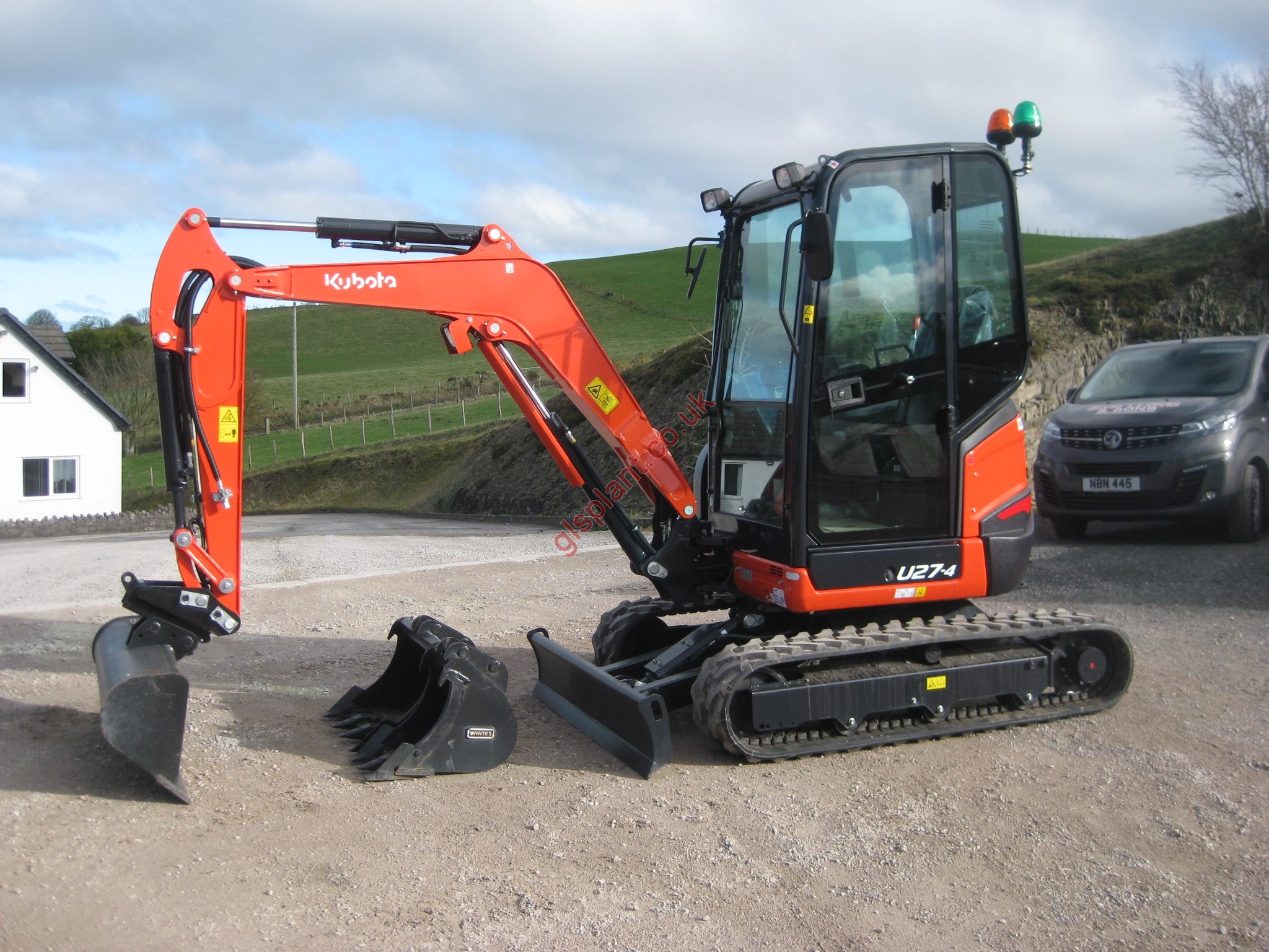 KUBOTA U27-4