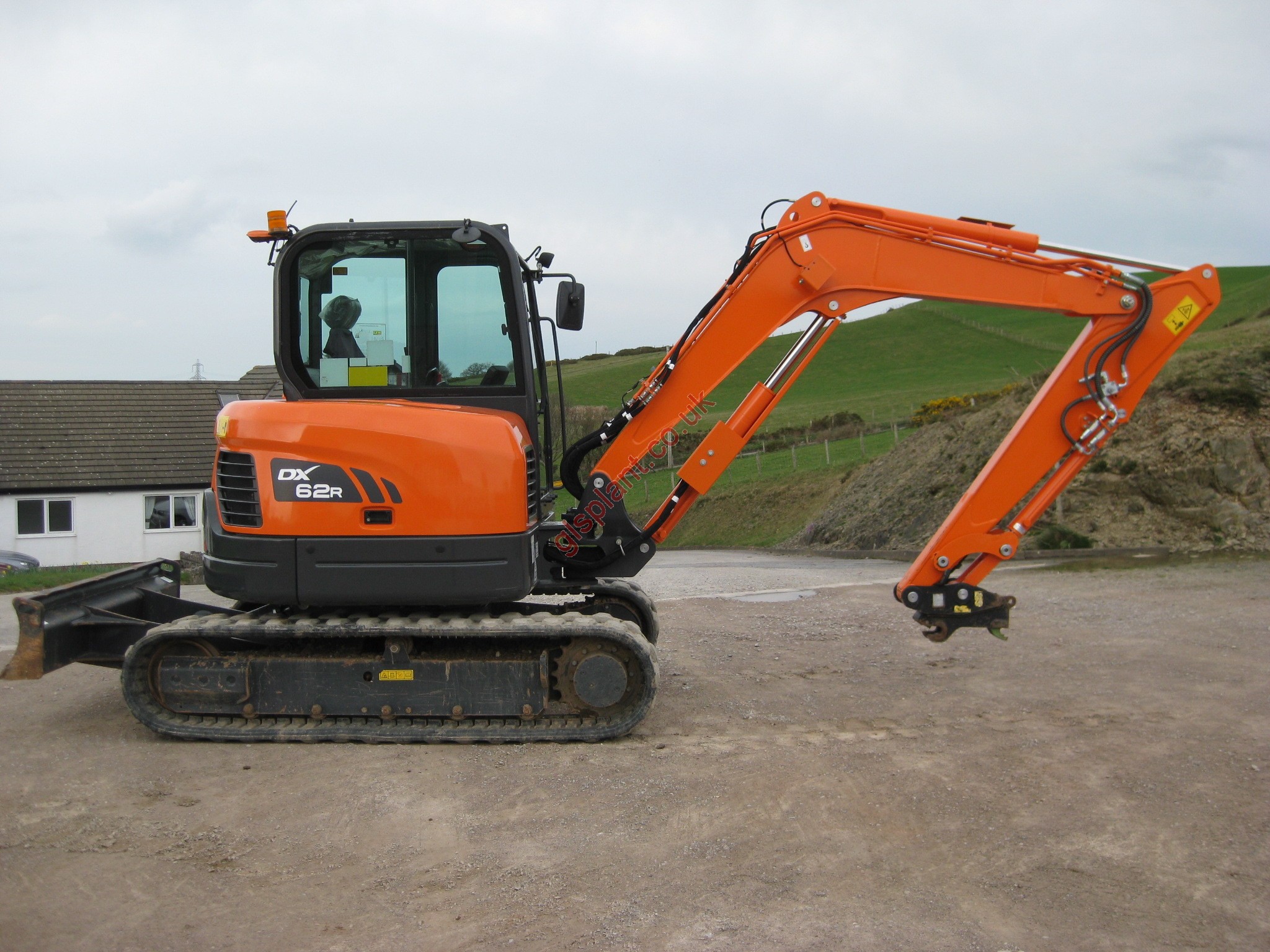 Doosan DX62R