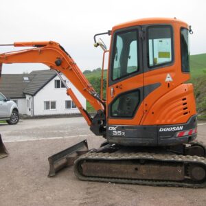 DOOSAN DX35Z