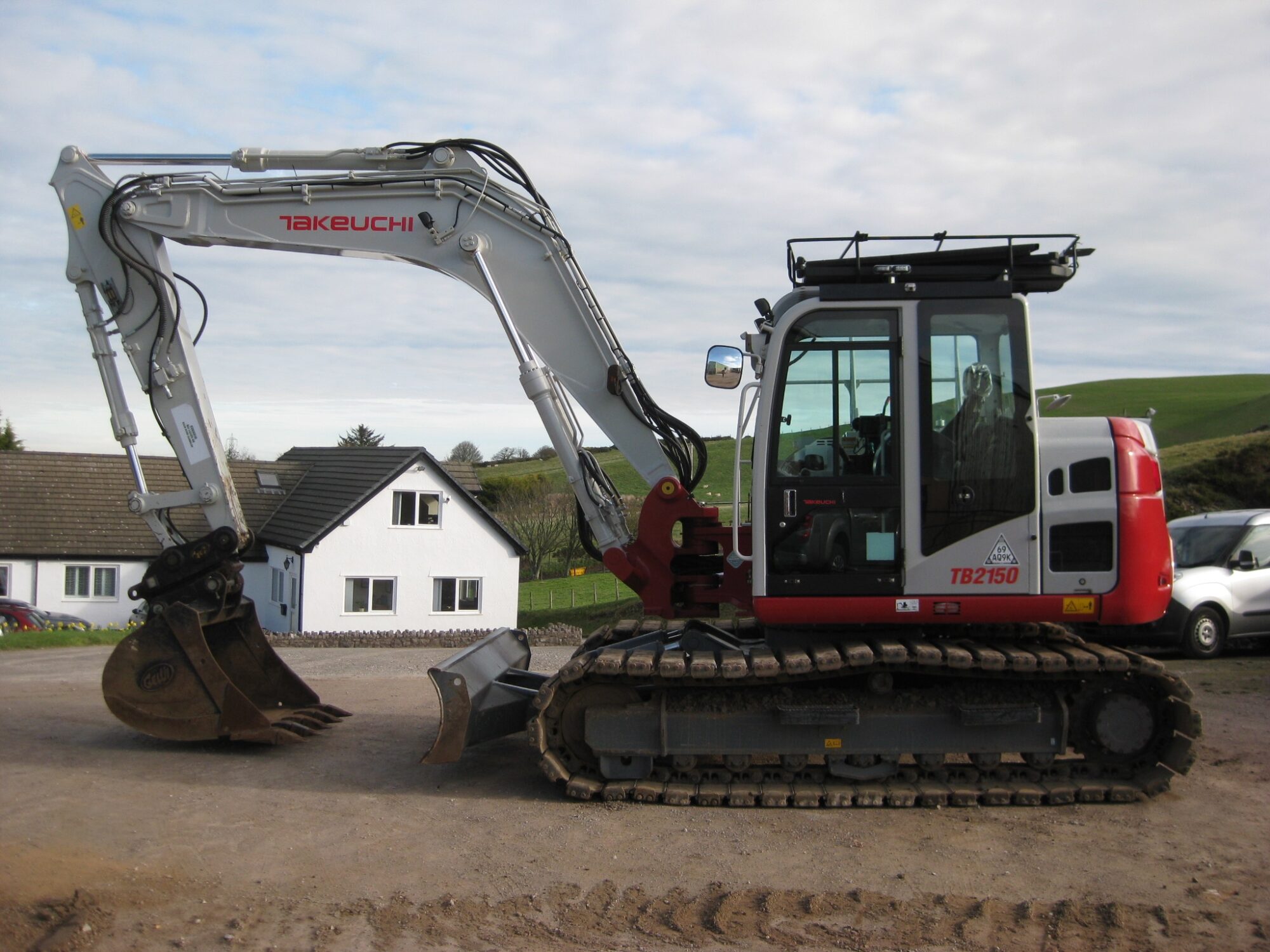 TAKEUCHI TB2150