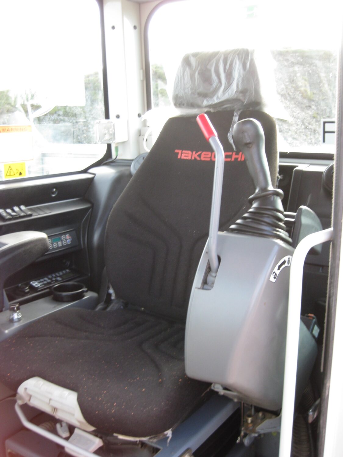 TAKEUCHI TB2150 - Image 7