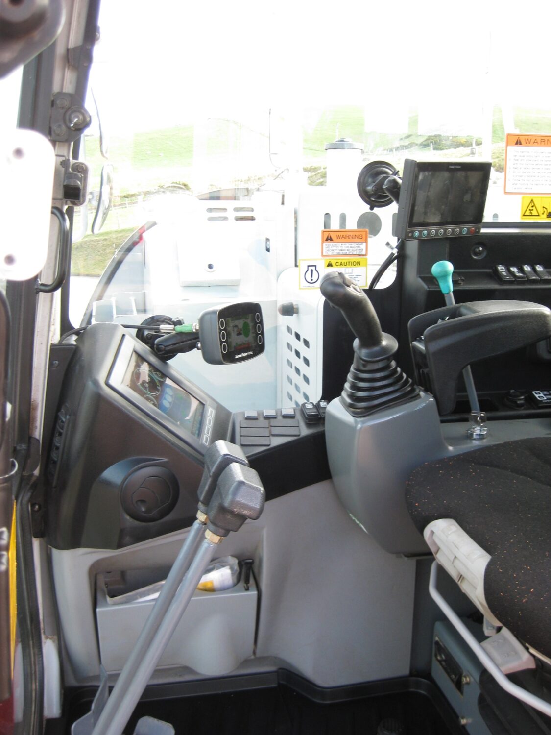 TAKEUCHI TB2150 - Image 8